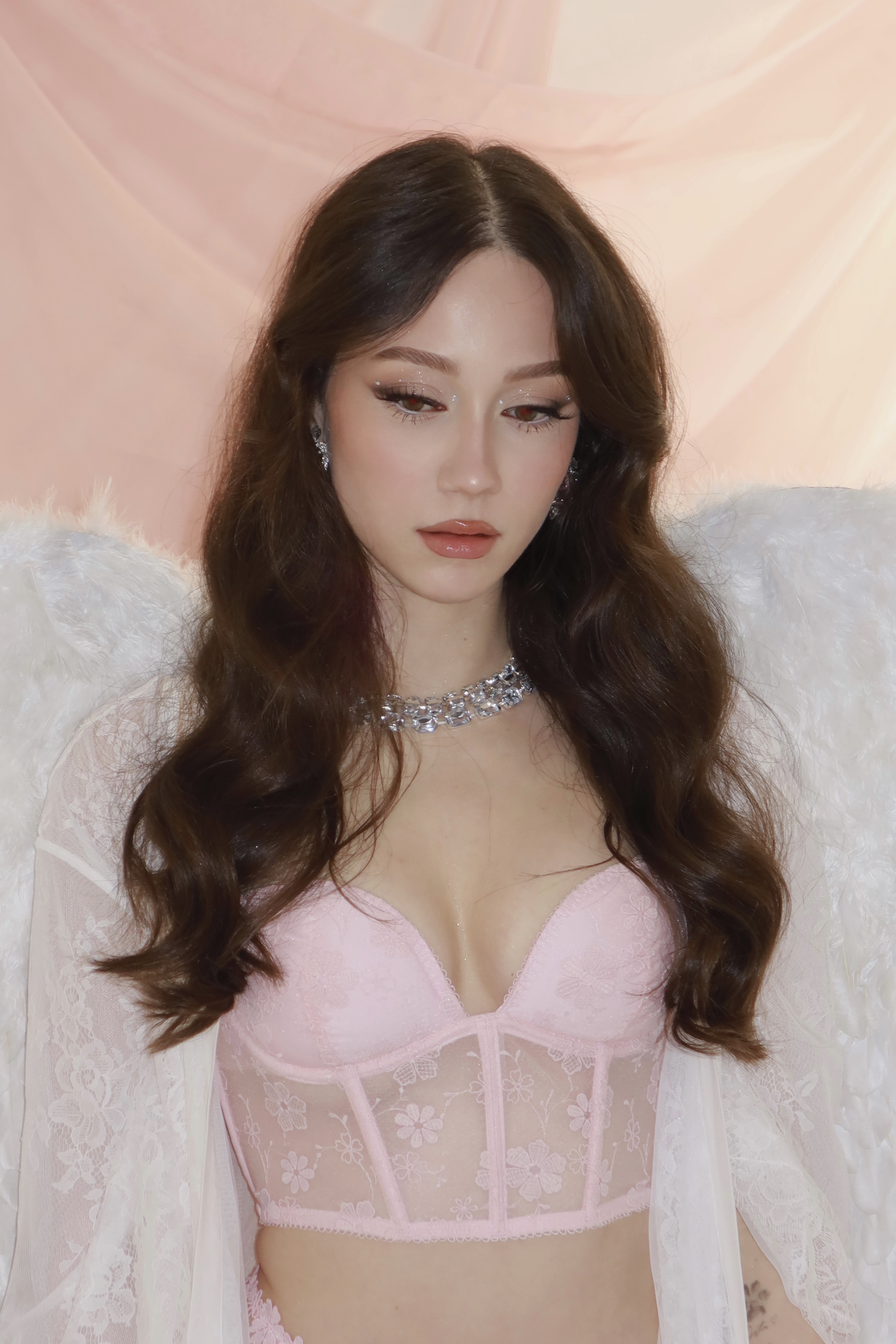 Elegant makeup look